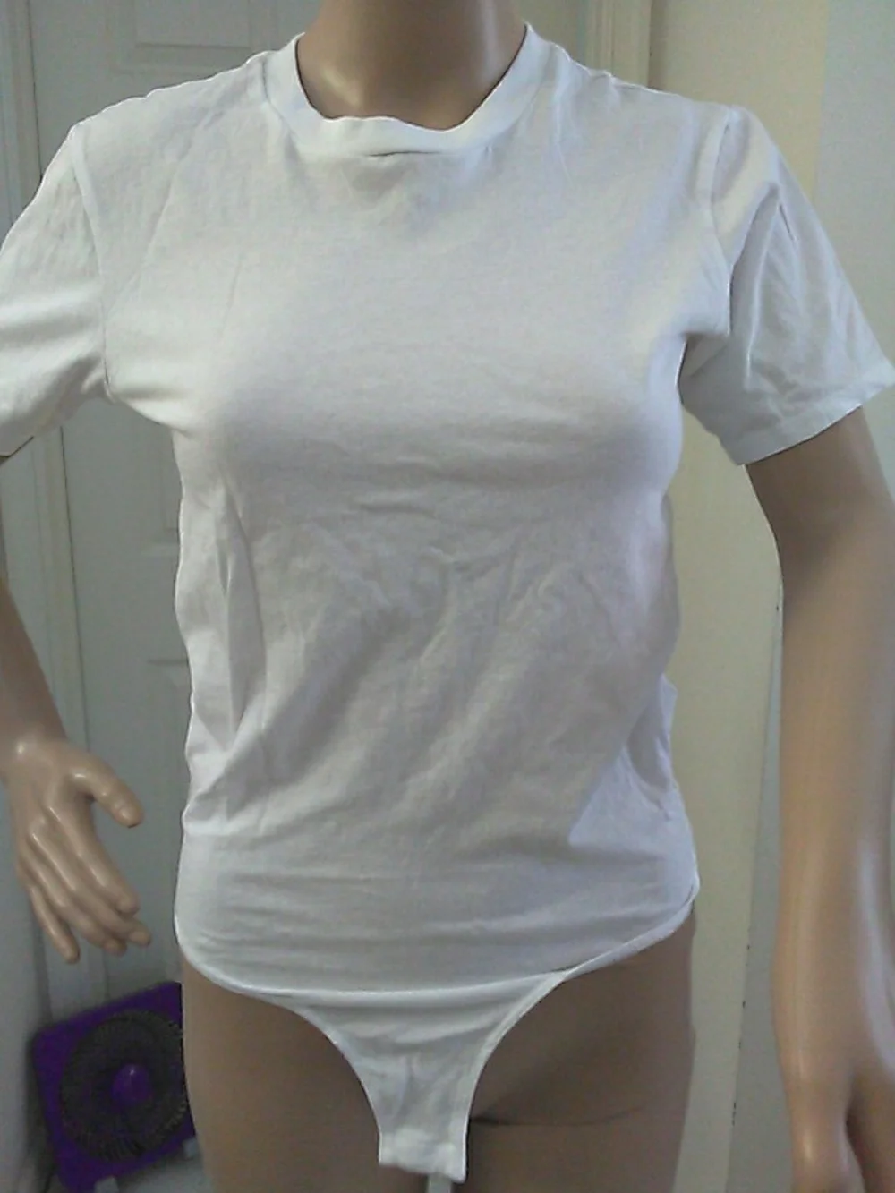 NWOT FREE PEOPLE BODYSUIT UNIQUE White Crewneck SZ.XS (SIDE CUT DIFF.)